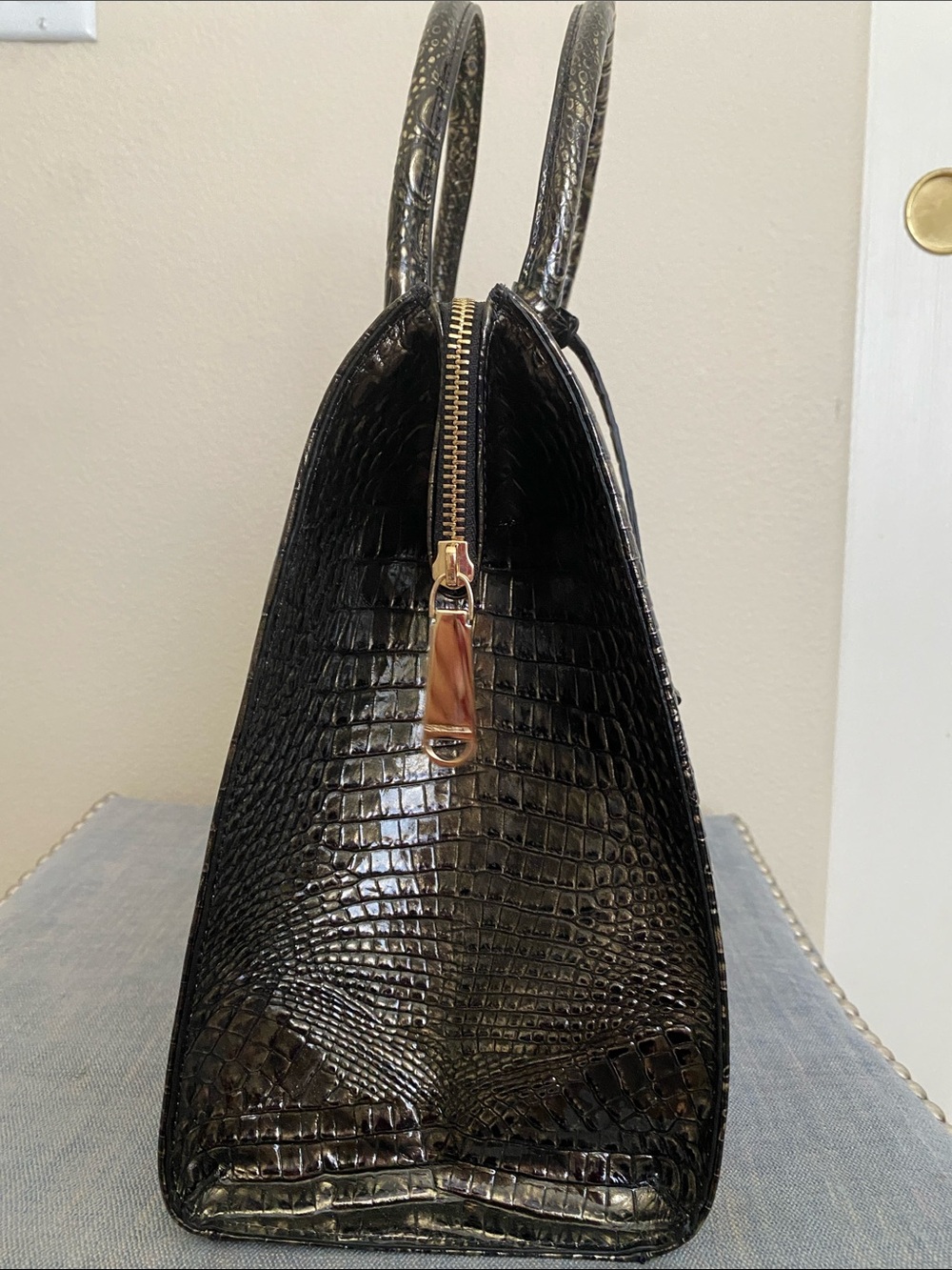 Brahmin Onyx Sarasota Black with Gold Hardware, large Caroline - Picture 4 of 5